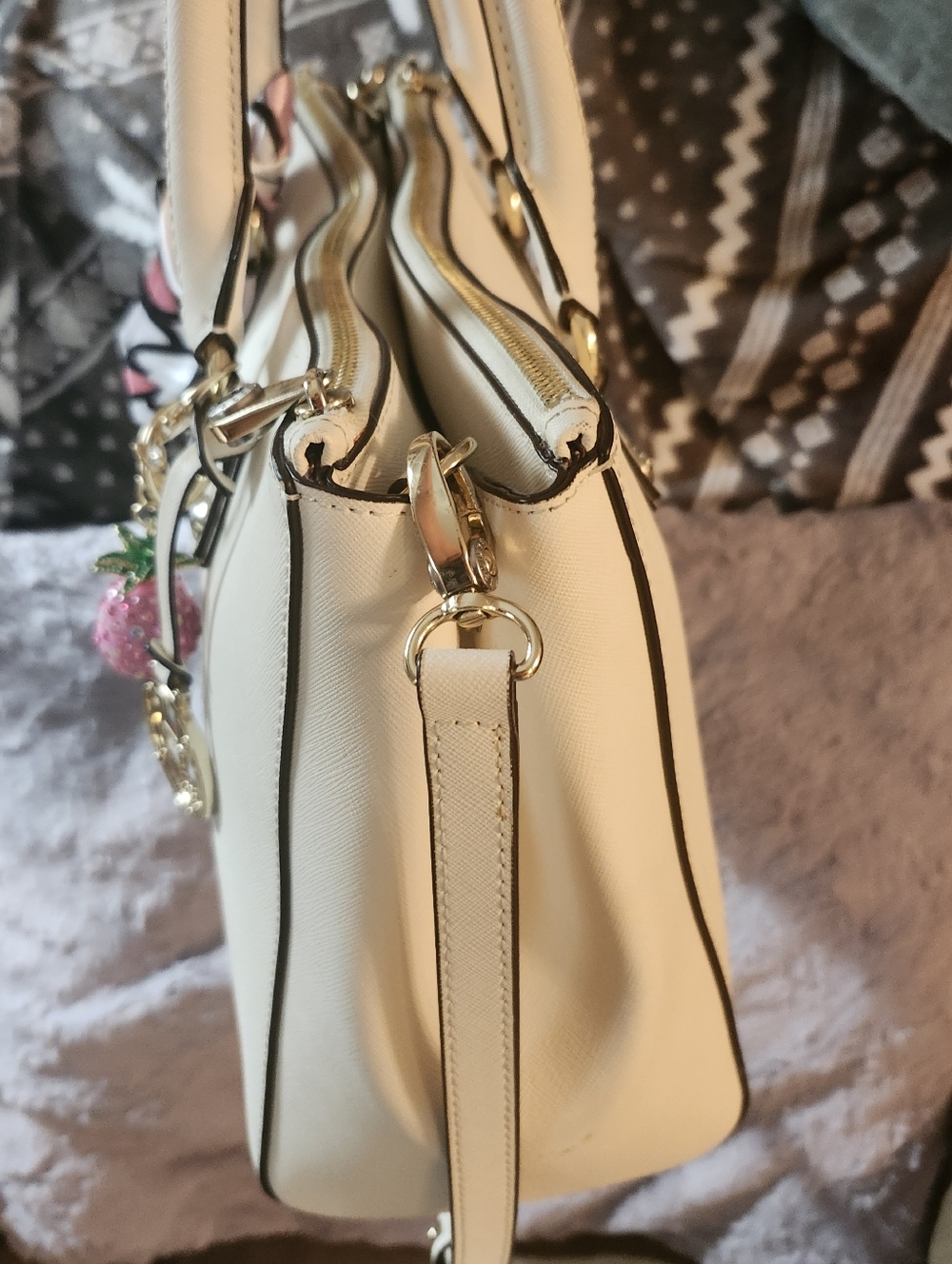 Henri Bendel Off White Saffiano Leather Structured Dual Handle Tote W Strap, EUC - Picture 16 of 16
